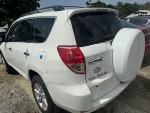 Toyota RAV4 Limited 4x4 2009 White