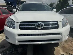 Toyota RAV4 Limited 4x4 2009 White