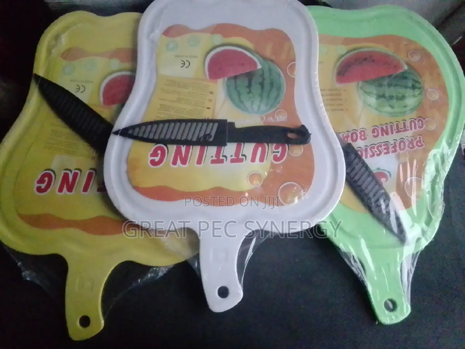 Chopping Board With Knife