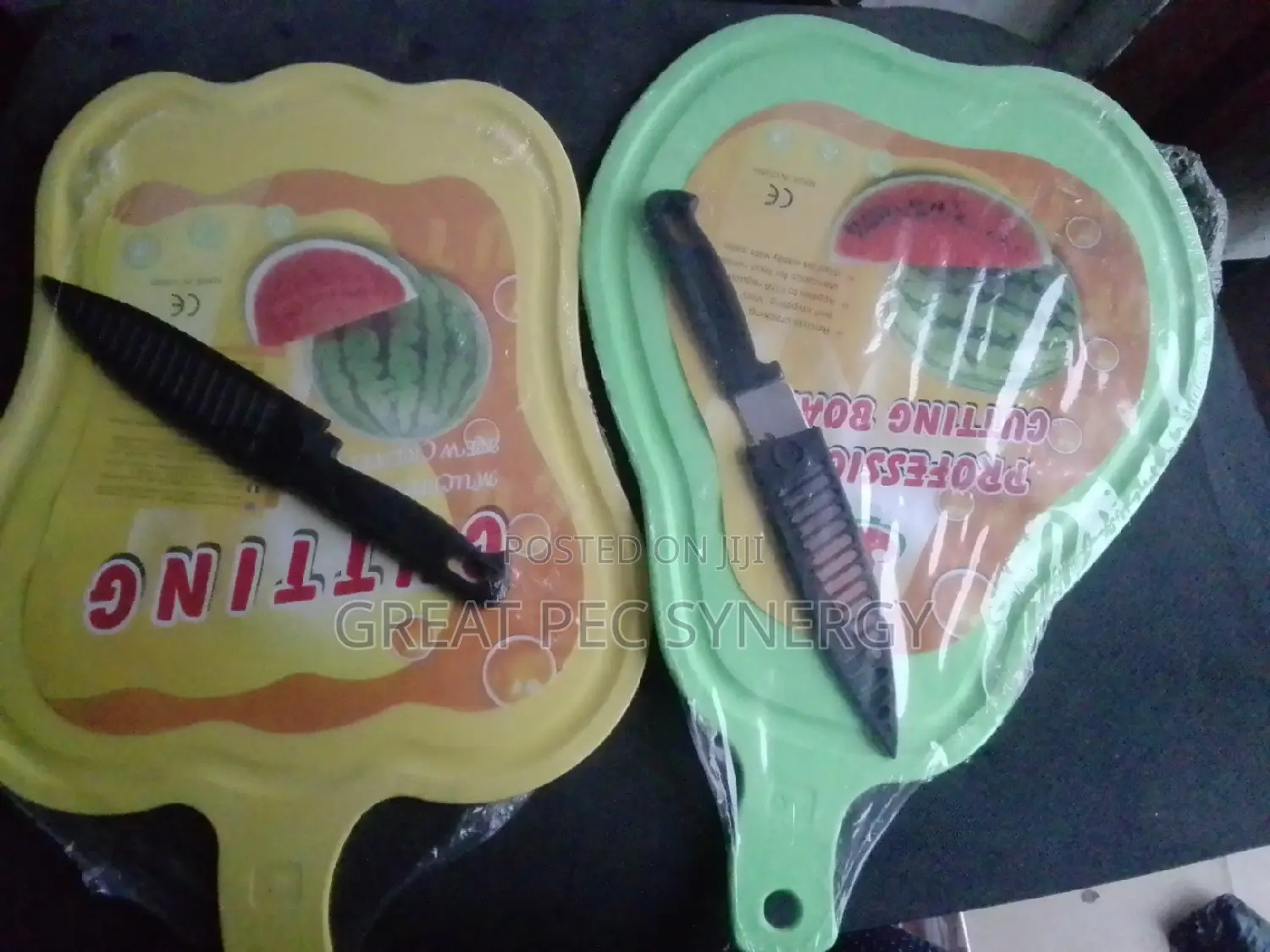 Chopping Board With Knife