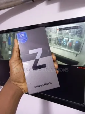 New Samsung Galaxy Z Flip 3 256 GB Black