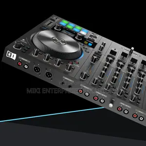 Native Instruments Traktor Kontrol S4