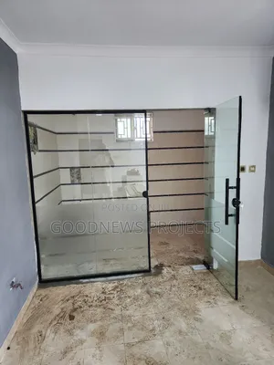 Office Glass Partitioning (Black Accessories