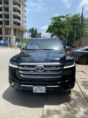 2022 Landcruiser for Rent