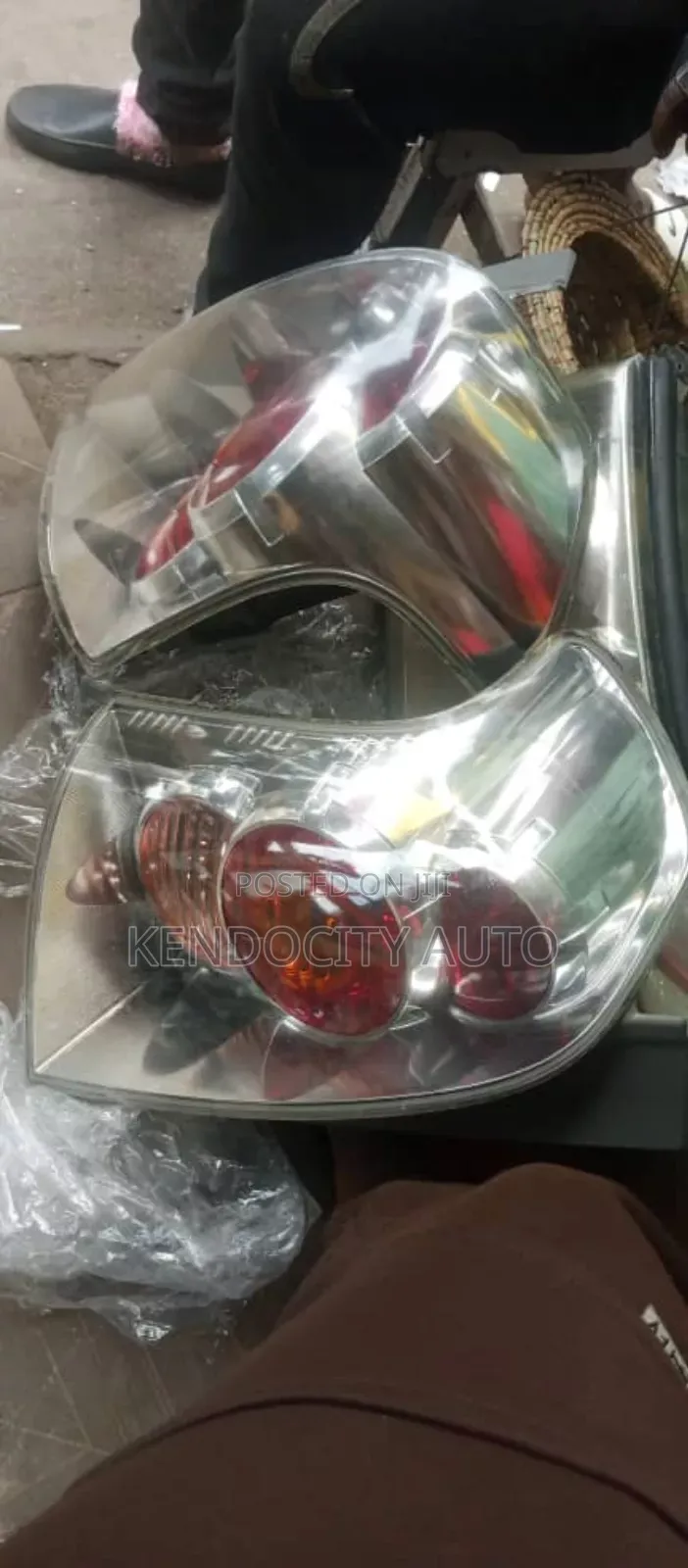 Rear Light Set Corrolla Verso 05/07 Set