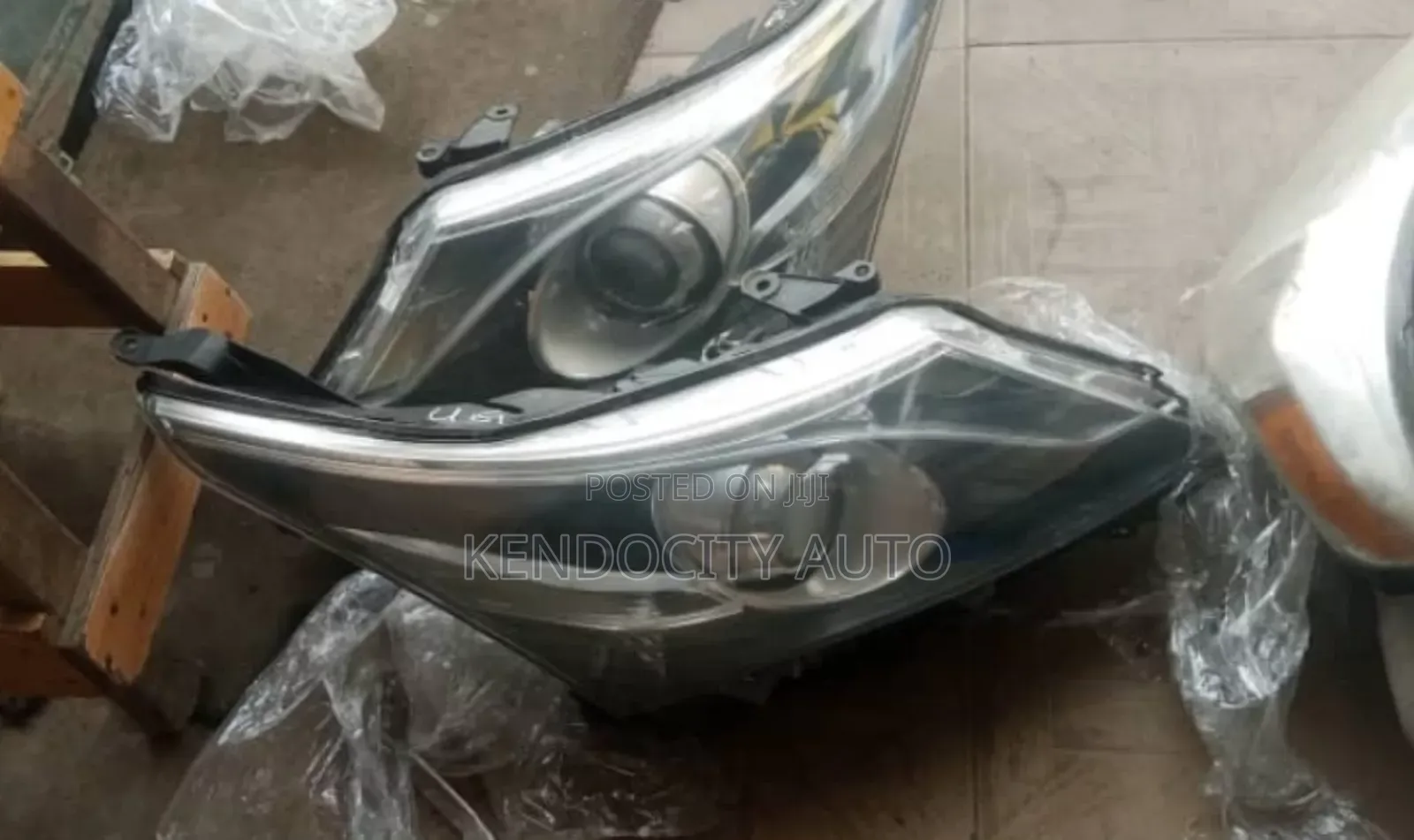 Headlight Avensis 2015 Set