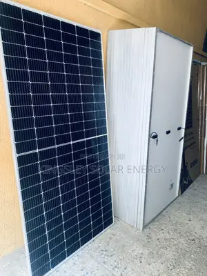 Jinko Solar Panel (Halfcut) 640watts