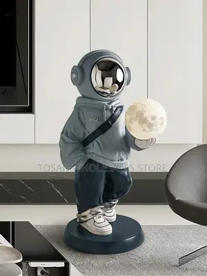 ‘Kanye West’ Floor Lamp