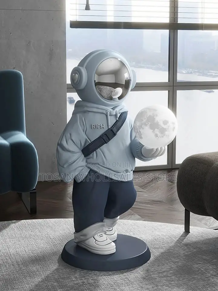 ‘Kanye West’ Floor Lamp