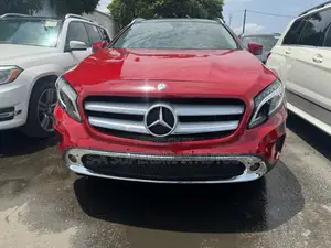 Mercedes-Benz GLA 250 2016 Red