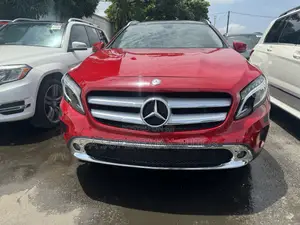 Mercedes-Benz GLA 250 2016 Red