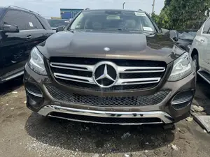 Mercedes-Benz GLE-Class GLE 350d 4MATIC 2016 Brown
