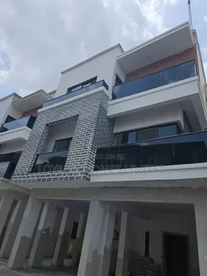 4bdrm Duplex in Gra, Magodo for sale