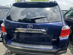 Toyota Highlander Limited 3.5l 4WD 2013 Blue