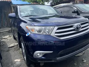 Toyota Highlander Limited 3.5l 4WD 2013 Blue