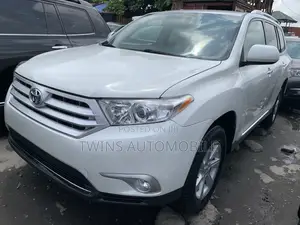 Toyota Highlander Limited 3.5l 4WD 2013 White