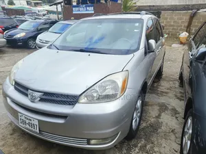 Toyota Sienna XLE AWD 2005 Silver