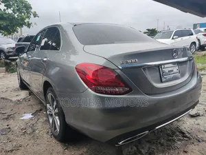 Mercedes-Benz C300 2016 Gray