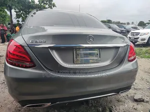 Mercedes-Benz C300 2016 Gray