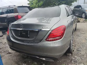 Mercedes-Benz C300 2016 Gray