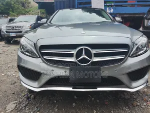 Mercedes-Benz C300 2016 Gray