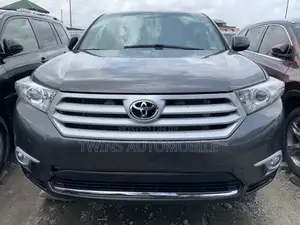 Toyota Highlander Limited 2012 Gray
