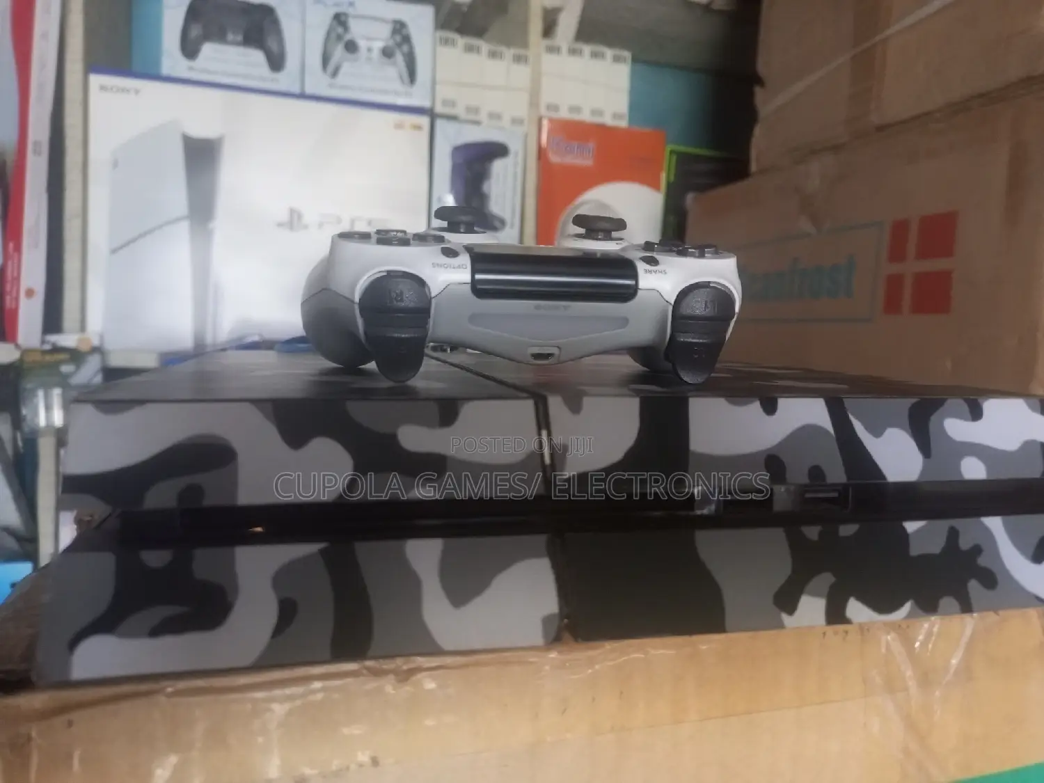 Ps4 Console, Hacked and Acccessorie