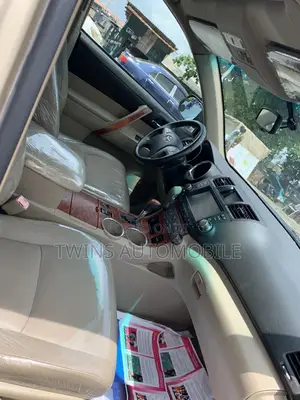 Toyota Highlander Limited 2010 Gold