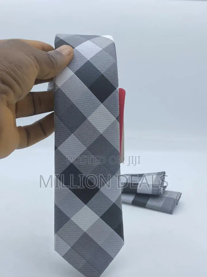 Classic Stylish Tie N Pocket Square Stripes