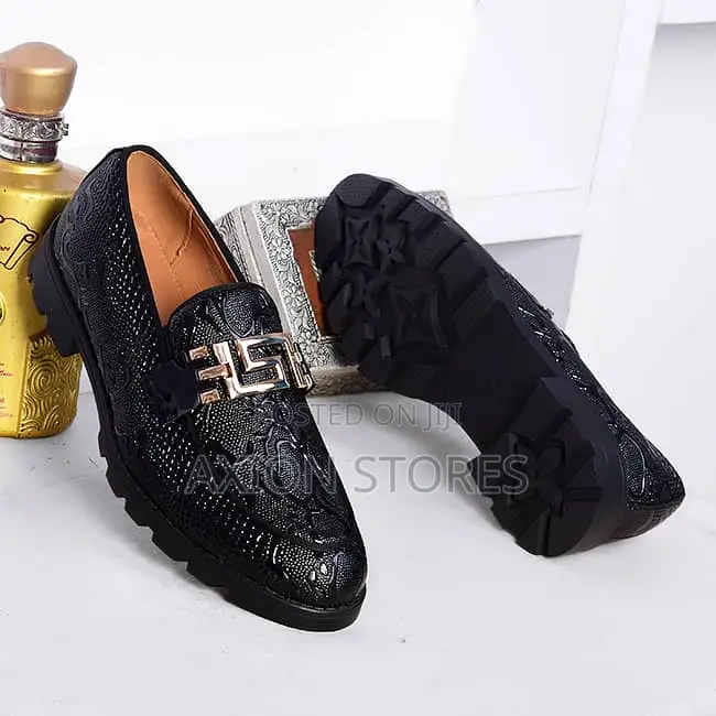 High Quality Glossy Shoes