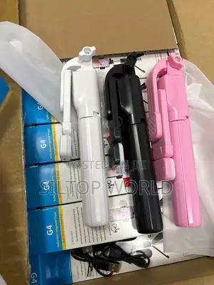 Bluetooth Integrated Selfie Stick With Light