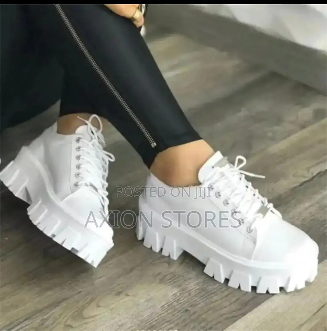 High Quality Shoe