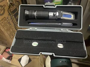 Refractometer