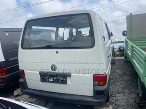 Volkswagen Transporter 2003 White