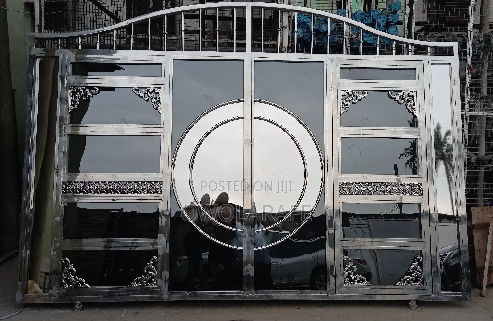 Harmony Stainless Steel Circular Design Gate