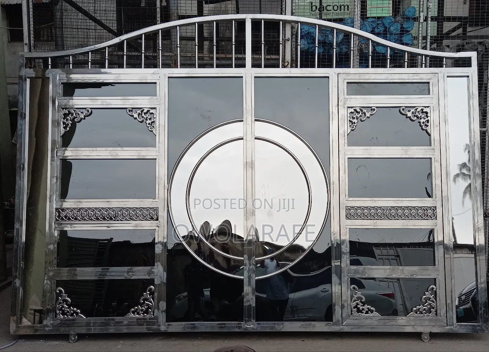 Harmony Stainless Steel Circular Design Gate