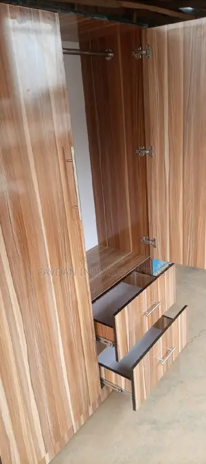 Quality Wardrobe With Drawers