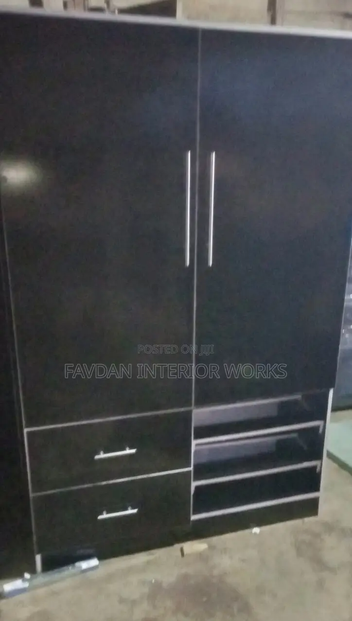 Quality Wardrobe With Drawers