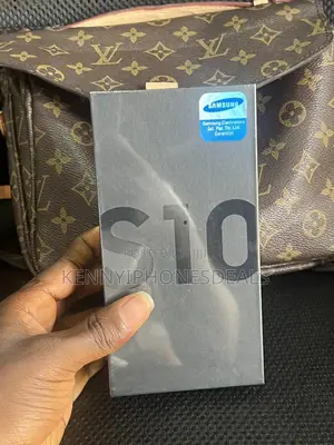 New Samsung Galaxy S10 128 GB Black
