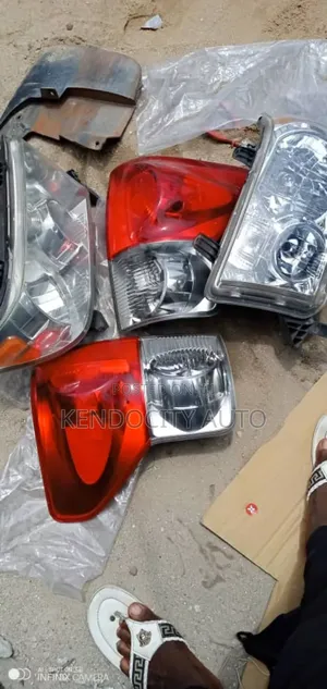 Headlight and Back Light Tundra 2008/2011