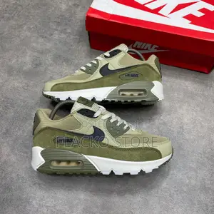 Original Nike Air Max 90 Medium Olive Sneakers