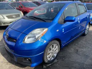 Toyota Yaris Base Sedan 4dr 2010 Blue