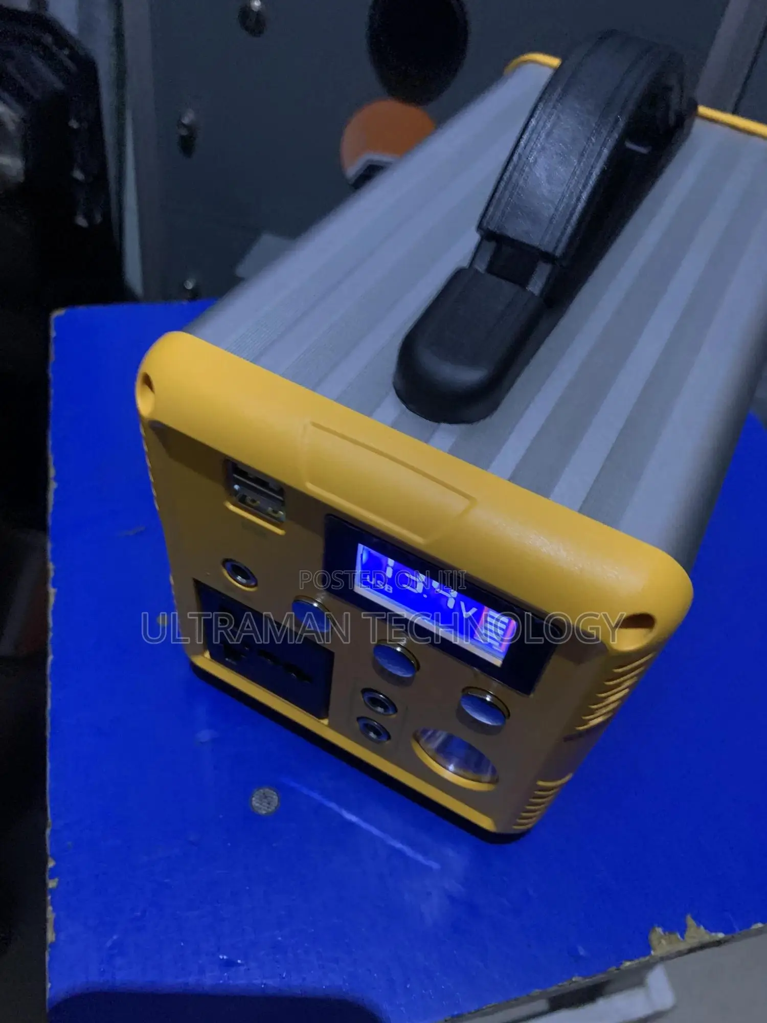 300 Watts Solar Generator + Additional Solar Panel