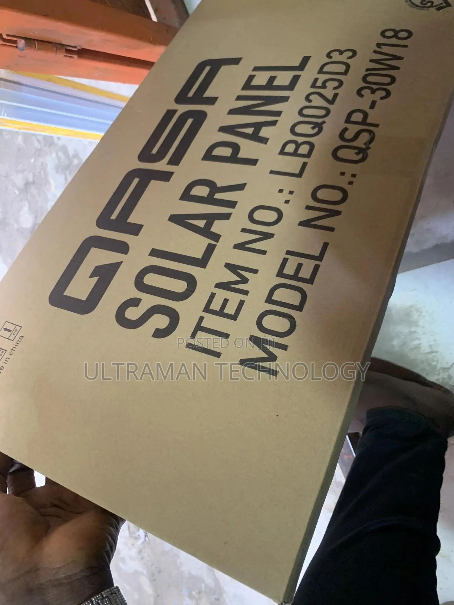 30 Watts Solar Panel Monocrystaline 12 / 18volts