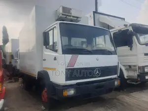 Tokunbo Mercedez Benz Cooling Van With Refrigerator Engine