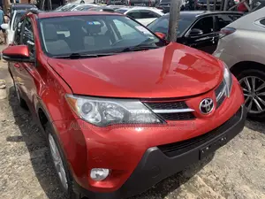 Toyota RAV4 2015 Red