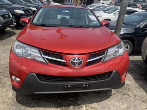 Toyota RAV4 2015 Red