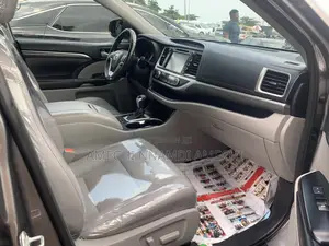 Toyota Highlander 2018 Gray