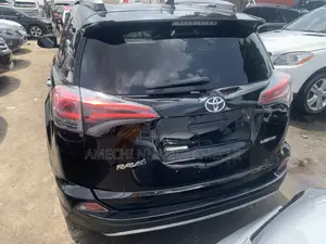 Toyota RAV4 Limited 4dr SUV AWD (2.5L 4cyl 6A) 2018 Black