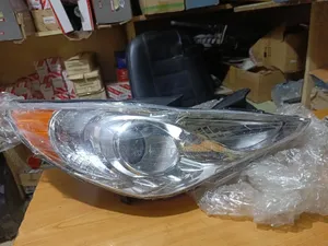 Headlamp Sonata 2012 (America)